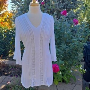 Elegant White Tunic Top